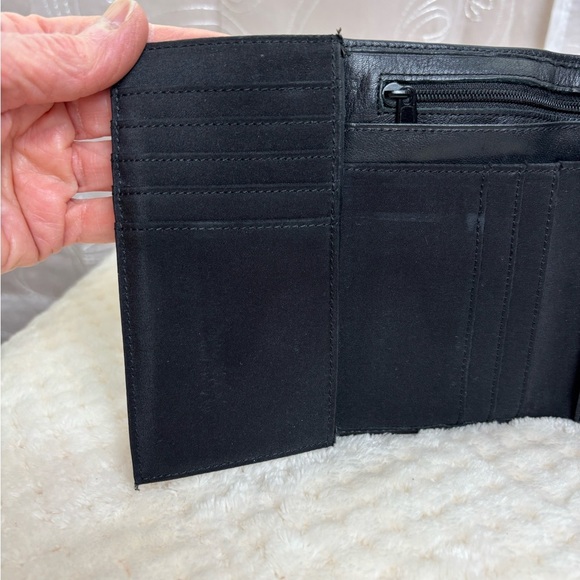 Kenneth Cole Reaction Black Leather Wallet - Picture 8 of 15